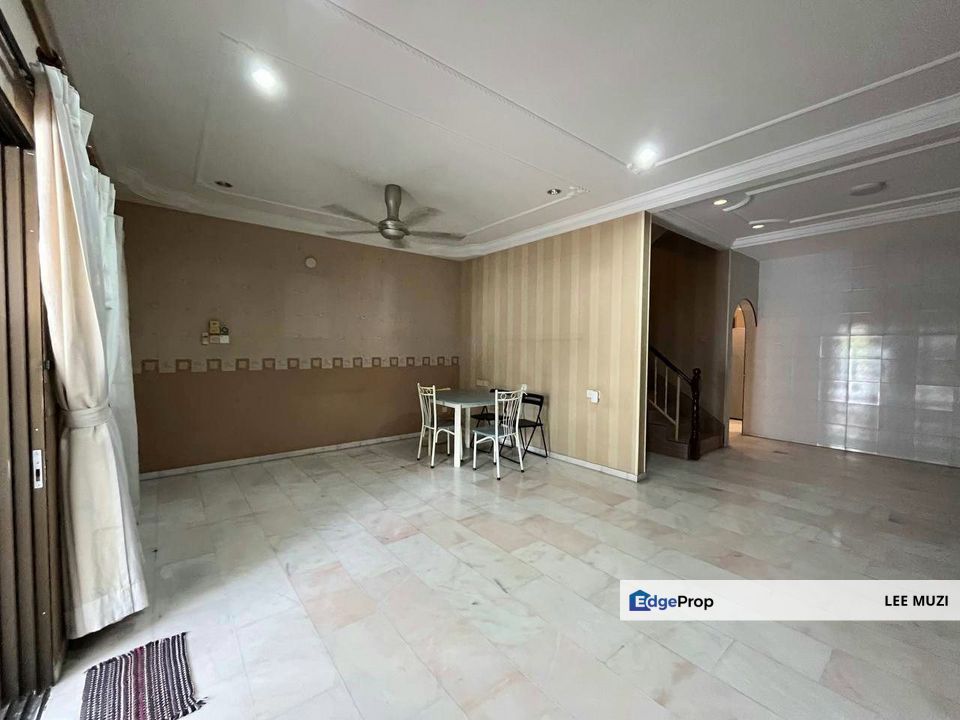 IPOH CANNING GARDEN PARTIAL FURNISHED EXTENDED DOUBLE STOREY TERRACE HOUSE FOR SALE, Perak, Ipoh