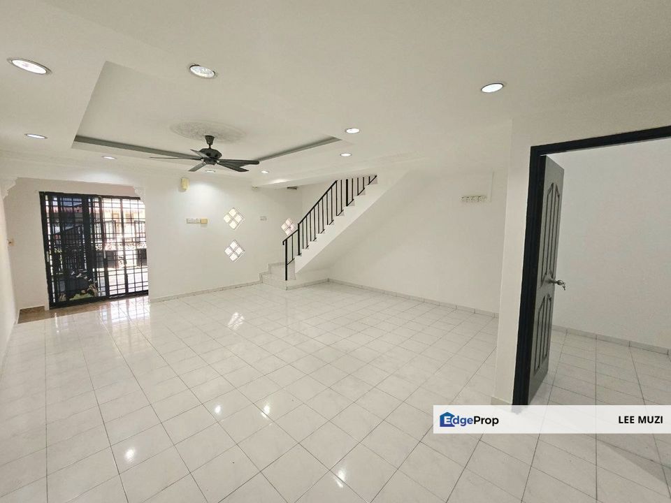 BERCHAM NEAR SUNWAY TAMBUN IPOH RENOVATED EXTENDED MOVE IN CONDITION DOUBLE STOREY TERRACE HOUSE FOR SALE, Perak, Ipoh