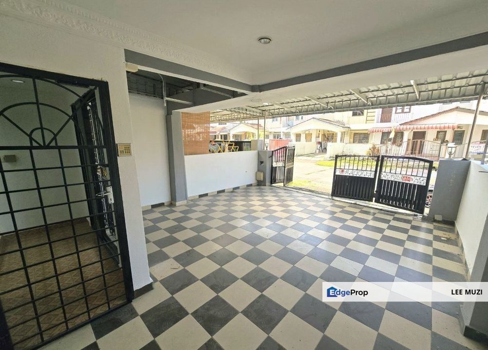 BERCHAM NEAR SUNWAY TAMBUN IPOH RENOVATED EXTENDED MOVE IN CONDITION DOUBLE STOREY TERRACE HOUSE FOR SALE, Perak, Ipoh