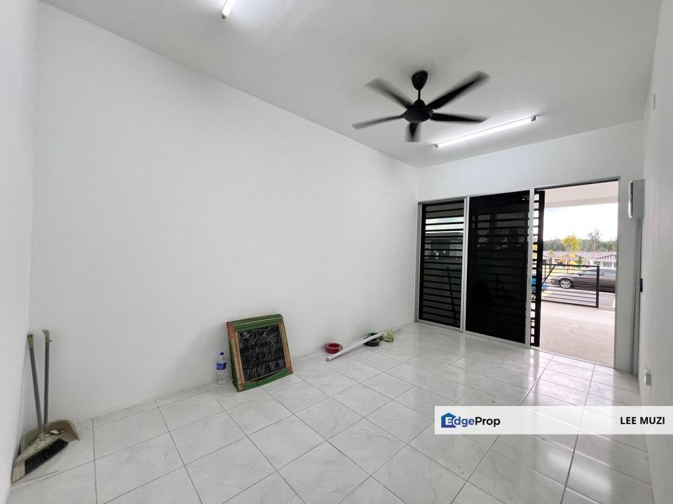 GOPENG IPOH NEAR BATU GAJAH KAMPAR BRAND NEW EXTENDED FACING FIELD SINGLE STOREY TERRACE HOUSE FOR RENT, Perak, Kampar