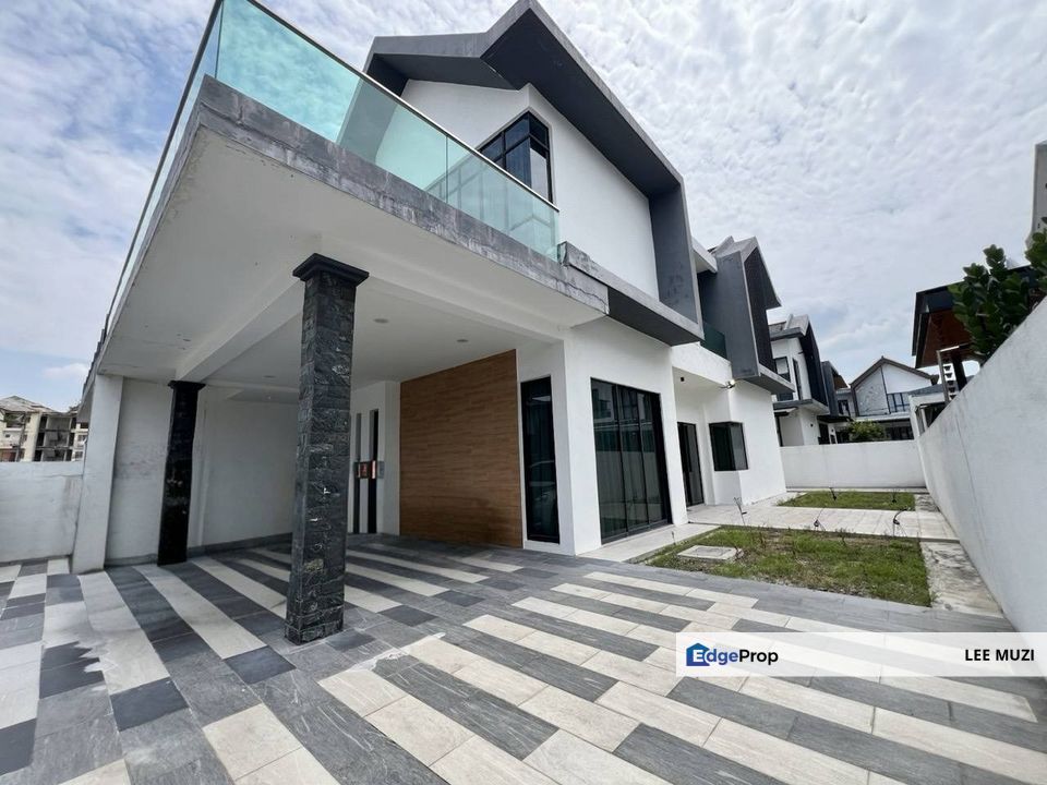 PANORAMA PERDANA BOTANI IPOH STATION 18 RENOVATED FURNISHED GOOD CONDITION FREEHOLD DOUBLE STOREY SEMI D FOR SALE, Perak, Ipoh