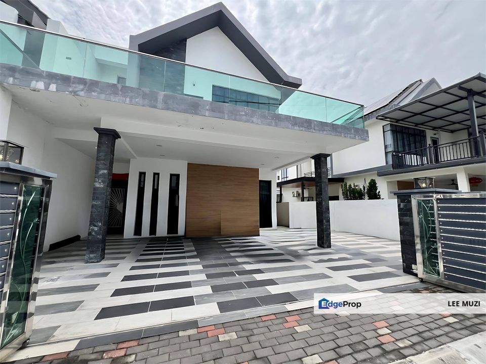 PANORAMA PERDANA BOTANI IPOH STATION 18 RENOVATED FURNISHED GOOD CONDITION FREEHOLD DOUBLE STOREY SEMI D FOR SALE, Perak, Ipoh