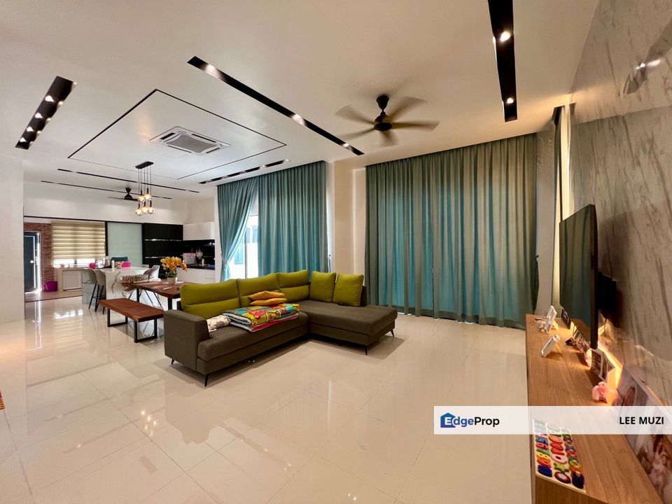 PANORAMA PERDANA BOTANI IPOH STATION 18 RENOVATED FURNISHED GOOD CONDITION FREEHOLD DOUBLE STOREY SEMI D FOR SALE, Perak, Ipoh