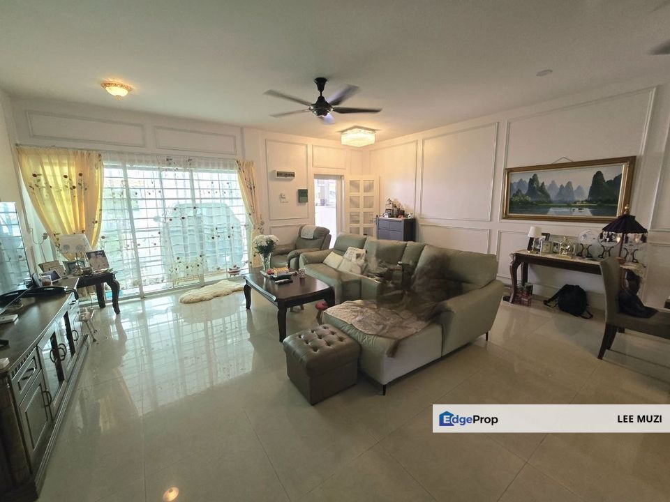 THOMPSON PINES TIGER LANE IPOH EUROPEAN STYLE FURNISHED NEW PAINTED FREEHOLD 3 STOREY TERRACE HOUSE FOR SALE, Perak, Ipoh