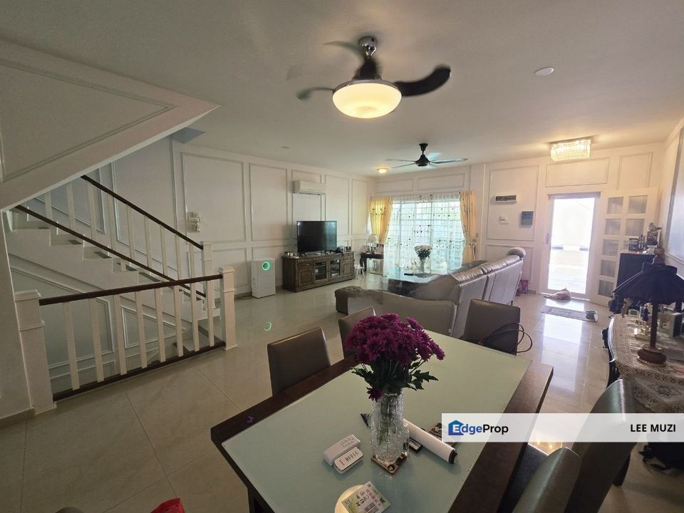 THOMPSON PINES TIGER LANE IPOH EUROPEAN STYLE FURNISHED NEW PAINTED FREEHOLD 3 STOREY TERRACE HOUSE FOR SALE, Perak, Ipoh