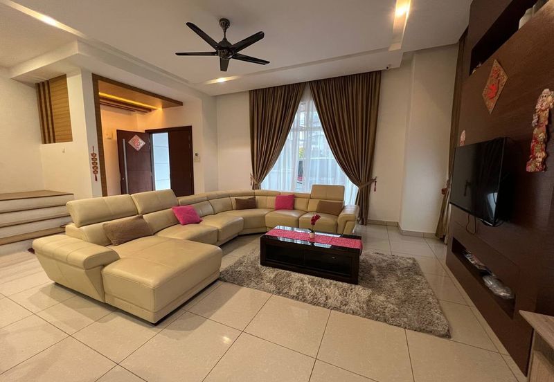 BANDAR BARU TANAH RATA