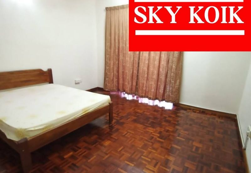 Bandar Laguna Merbok