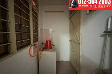 Bandar Laguna Merbok