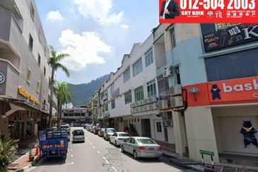 Pusat Perniagaan Maju Jaya