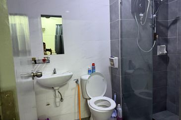 Imperial Hatamas Condominium