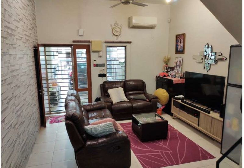 Rumah Pangsa Kayu Ara