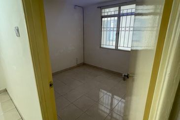 Casa Prima Condominium