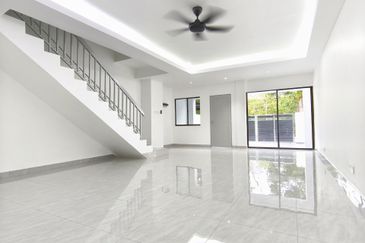 DOUBLE STOREY TERRACE, BUKIT INDAH