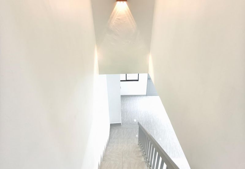 DOUBLE STOREY TERRACE, BUKIT INDAH