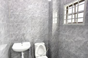 DOUBLE STOREY TERRACE, BUKIT INDAH