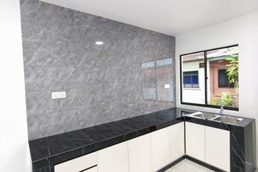 DOUBLE STOREY TERRACE, BUKIT INDAH