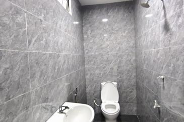 DOUBLE STOREY TERRACE, BUKIT INDAH