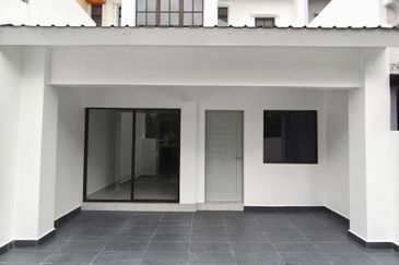 DOUBLE STOREY TERRACE, BUKIT INDAH