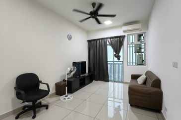 Meridin Bayvue Apartment