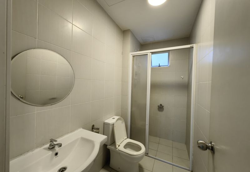 Meridin Bayvue Apartment