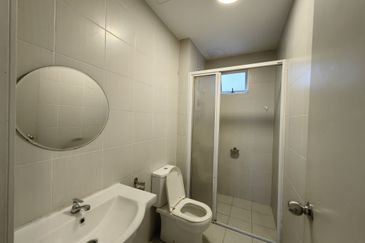 Meridin Bayvue Apartment