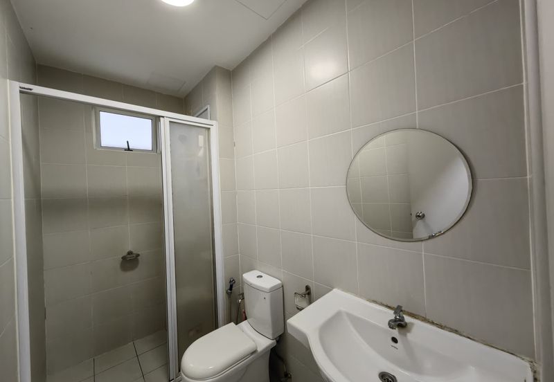 Meridin Bayvue Apartment