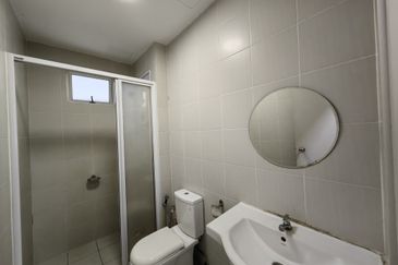 Meridin Bayvue Apartment