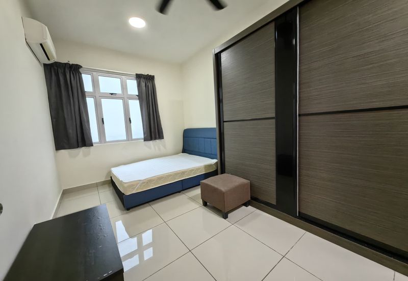 Meridin Bayvue Apartment