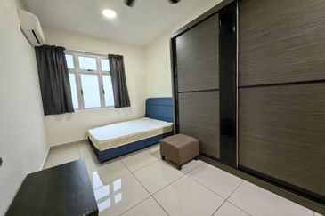 Meridin Bayvue Apartment