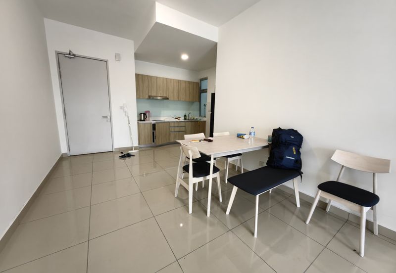 Meridin Bayvue Apartment