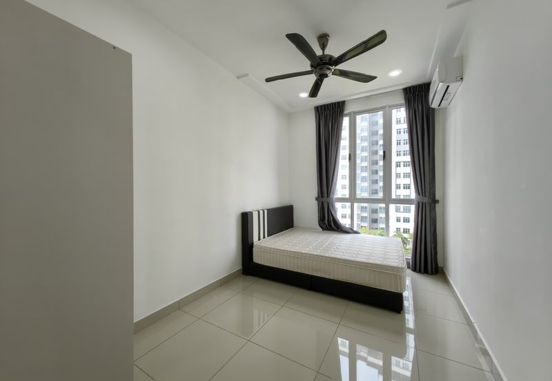 Meridin Bayvue Apartment