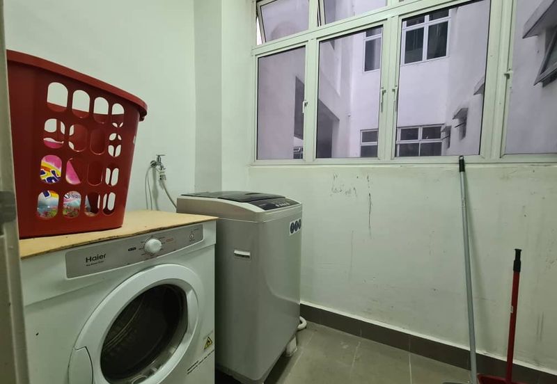 Meridin Bayvue Apartment