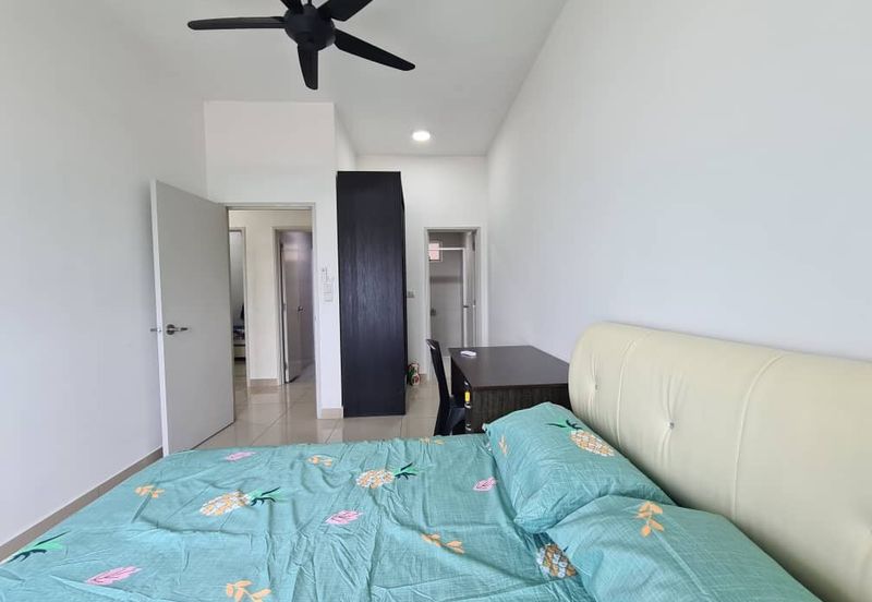 Meridin Bayvue Apartment