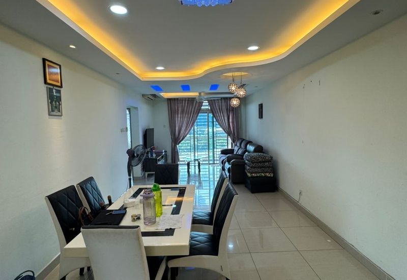 Eastbay Luxury Apartment