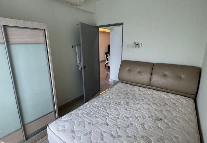 Eastbay Luxury Apartment