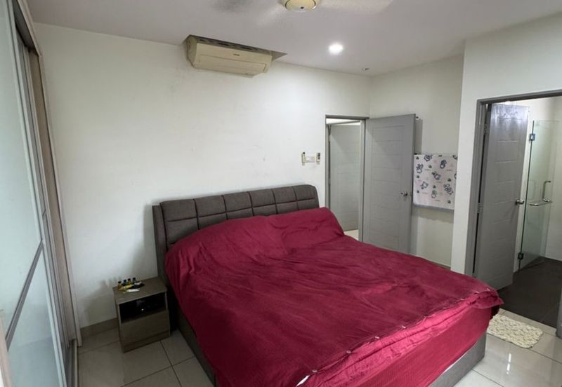 Eastbay Luxury Apartment