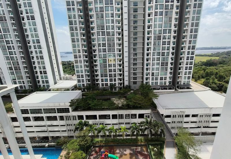 Meridin Bayvue Apartment