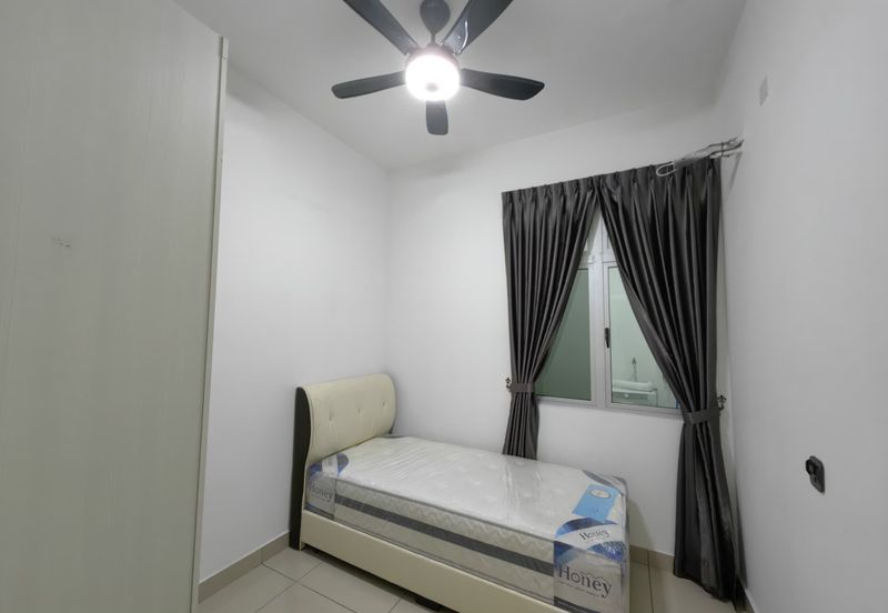 Meridin Bayvue Apartment