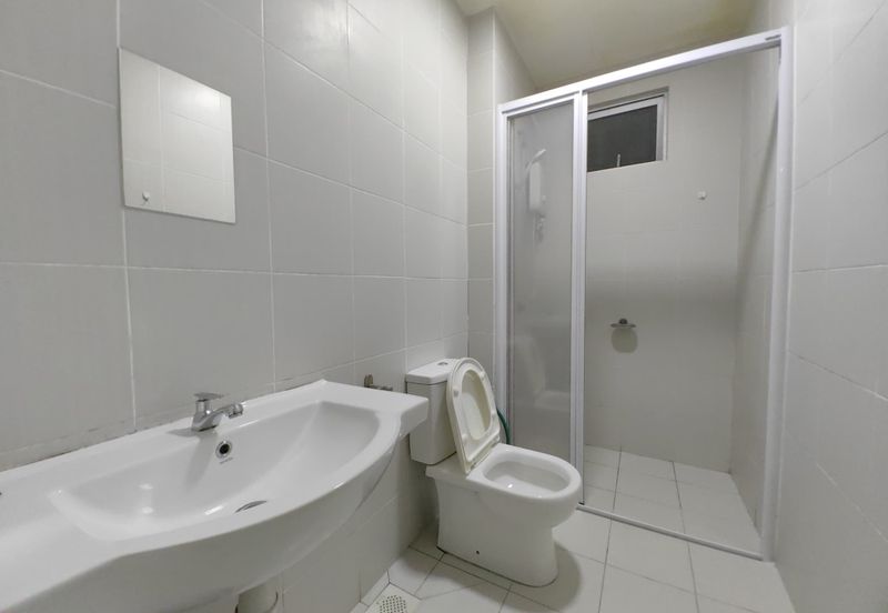 Meridin Bayvue Apartment