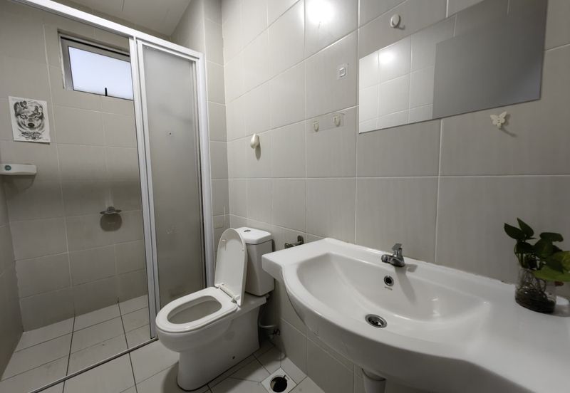 Meridin Bayvue Apartment