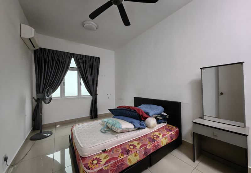 Meridin Bayvue Apartment