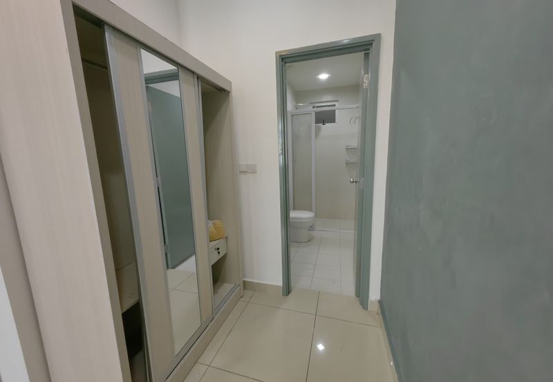 Meridin Bayvue Apartment