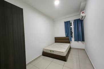 Meridin Bayvue Apartment