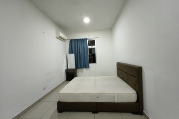 Meridin Bayvue Apartment