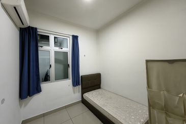 Meridin Bayvue Apartment