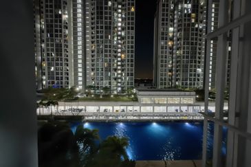 Meridin Bayvue Apartment