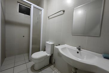 Meridin Bayvue Apartment