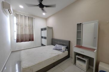 Meridin Bayvue Apartment