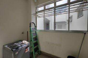 Meridin Bayvue Apartment