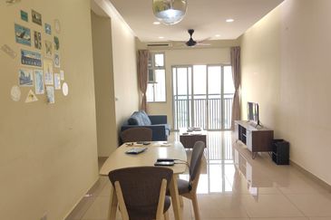 Meridin Bayvue Apartment